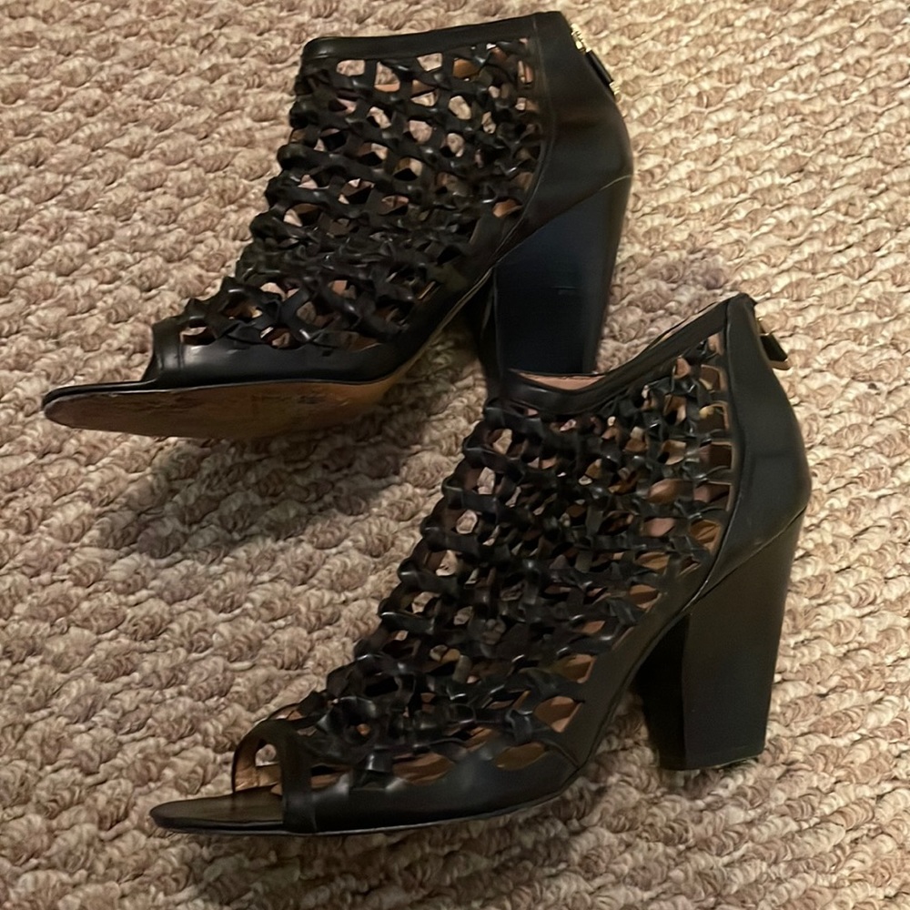 Vero Cuoio Heels